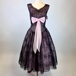 Vintage 1950s Timeless Black Floral Lace Party Dress
