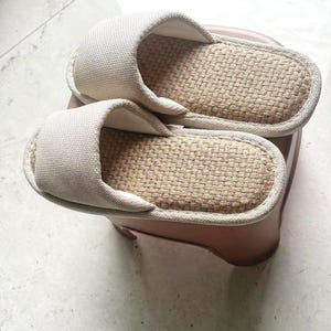 Pantuflas japonesas de lino Tatami, sandalias de verano transpirables con puntera abierta, sandalias de lino cómodas para hombre, sandalias de verano con puntera abierta.