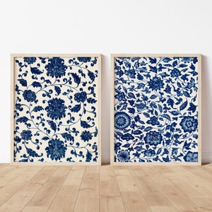 Chinoiserie Pattern Vintage Art Print Set Wall Art Blue and White Living Room Decor Calming Bedroom Wall Decor Floral Poster Set Elegant