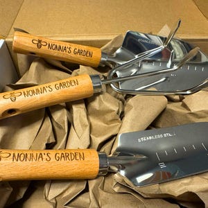 Personalized Gardening Tools Custom Garden Set Gift for Gardeners Wooden Handle Garden Tools Engraved Gift Gardening Present for Mom image 10