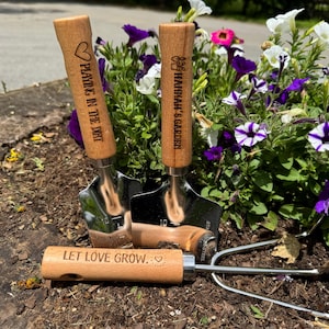 Personalized Garden Tools Custom Garden Set Wooden Handle Collection Engraved Design Quality Construction Stainless Steel Head Professional Grade Equipment Mother Day Gift Special Birthday Present Hand Tools Beautiful Garden Maintenance Kit