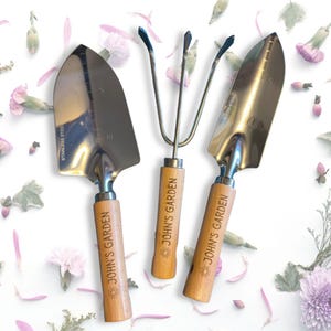 Personalized Gardening Tools Custom Garden Set Gift for Gardeners Wooden Handle Garden Tools Engraved Gift Gardening Present for Mom image 12