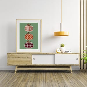 Add a touch of cozy charm to your autumn display with this Cute Fall Decor Gingham Patchwork Pumpkin Print. Featuring soft plaid patterns in warm seasonal tones, this printable Thanksgiving poster is perfect for farmhouse kitchens, entryways, or holiday hosting.