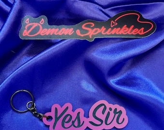 Yes Sir roze en zwarte acrylsleutelhanger - Dark Romance sleutelhanger - Smut Lover Booktok-sleutelhanger