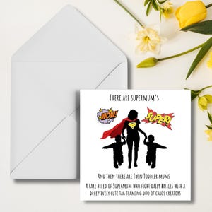 Carte Supermum Twin Mum, carte personnalisée, parfaite pour célébrer un anniversaire ou la fête des mères, choisissez les sexes, finition Premium