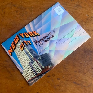 Vintage 1940s New York Metropolis of the World Souvenir Postcard Folder.