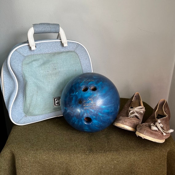 Vintage 1970s Baby Blue Bowling Ball Bag. - image 7