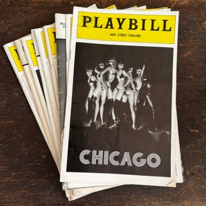 Carteles de Broadway antiguos. Teatro de Nueva York de los años 70. Chicago, Juego de niños, Equus, The Shadow Box, El violinista en el tejado, Dancin' y más