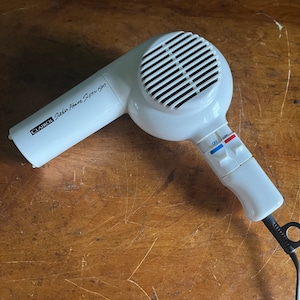 Vintage 1980s Clairol Salon Power Super 1500 Blow Dryer