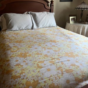 Vintage Floral Fruit of the Loom Full Flat Bedsheet Flat Sheet Vintage Bedding Yellow Orange Floral 81 x 104 Pillowcase Sold Separately