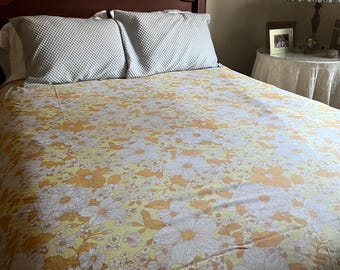 Lençol de cama vintage floral Fruit of the Loom, lençol de cima, roupa de cama vintage, amarelo, laranja, floral, 81 x 104, fronha vendida separadamente