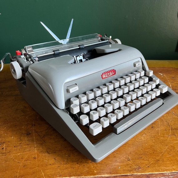Vintage 1960s Royal Futura 800 Portable Manual Typewriter With