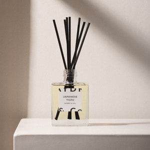Room Diffuser Japanese Yuzu Scent Reed Diffuser Citrus Home Fragrance Long-lasting Scent Unisex Gift Home Decor Welcome Gift New Home Gift image 2