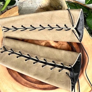 Leather Gauntlets MEDIUM sage green Rounded Long Bracers black laces Cuffs Cosplay Costume (PAIR) dungeons and dragons dnd ranger armor