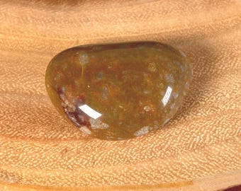 Natural Tan Yellow Brown Fancy Jasper Palm Stone | 35 grams weight | Freeform Rounded | 175 Carats | Soothing Fit Polished Tumbled FF
