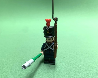 10 X Custom French Artillery soldier with sponge/rammer building block figure