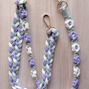 Handmade Adjustable Daisy Crossbody Macrame Strap, Stylish and Cute Lanyard, Macrame Phone Strap, Crossbody Lanyard, Gift for friend/teacher