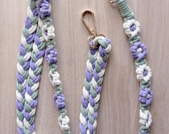 Handmade Adjustable Daisy Crossbody Macrame Strap, Stylish and Cute Lanyard, Macrame Phone Strap, Crossbody Lanyard, Gift for friend/teacher