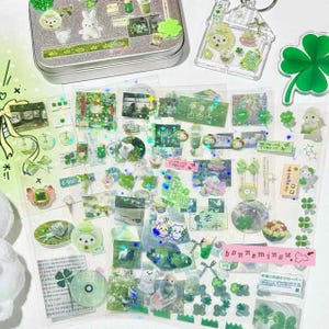 Foglio di adesivi Showa Green Clover Giappone Heisei Jumino Anime Y2K Gatto Coniglio Adesivo olografico Regalo per Scrapbook Journal Planner Decor Lover