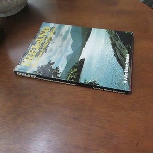 Ireland – Its beauty and splendor - John Hinde – Vintage Non Fiction Illustrated Hardcover Book