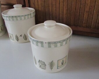 Pfaltzgraff Naturewood Small Covered Canister – Herbs, Birdhouses,  Gardening Tools Pattern – Vintage Stoneware Pottery- Gardener’s Gift