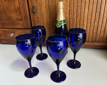 Libbey Cobalt Blue Wine Glasses  -Plain Dark Blue Stemware with Gold Trim –Set of 4 Wine Glasses –Vintage Entertaining –Libbey Glass Company