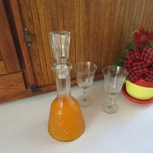 Heavy Clear Glass Decanter with Diamond Hobnail & Paneled Design and Glass Stopper – Vintage Barware Liquor Bottle Decanter