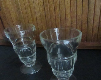 Old Fashioned Ice Cream Soda Glasses – Set of 2 Bulbous Float Glasses – Vintage Ice Cream Parlor Sundae Serving Glasses