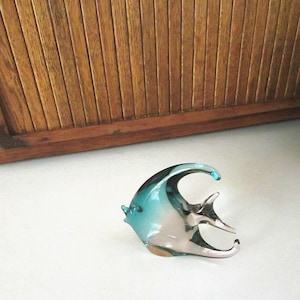 Clear & Green Glass Angel Fish Figurine – Ocean Green Glass Fish Decorative Paperweight – Vintage Beach Décor