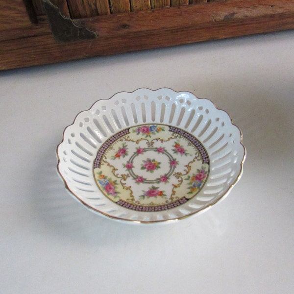 Reticulated Porcelain Floral Dish – Small Round Openwork Roses Dish - Scalloped Edge & Gold Trim – Made in Germany– Vintage German Porcelain