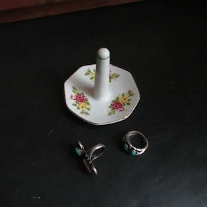 Roses Porcelain Pillar Ring Tree - Floral Ring Holder – Pillar Style Ring Dish  - Pink & Yellow Roses Vintage Jewelry Organizer