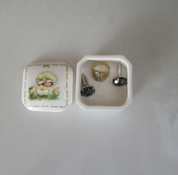 Apple Dumplin Trinket Box – Girl in Yellow Dress … - image 3