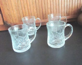Arcoroc Canterbury Crocus Mugs – Set of 4 Clear Pressed Glass Floral 10 oz Mugs