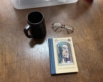 The Bad Beginning – Book 1– A Series of Unfortunate Events by Lemony Snicket – First Edition Vintage Hardcover Illustrated by Brett Helquist