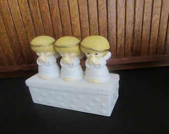 Three Little Angels Praying Porcelain Jewelry Box – Thoughtfulness, Kindness & Caring Trinket Box – Vintage Hallmark Collectible Angels