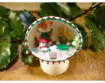 Santa Takes a Golf Break Handmade Christmas Diorama Egg Decoration