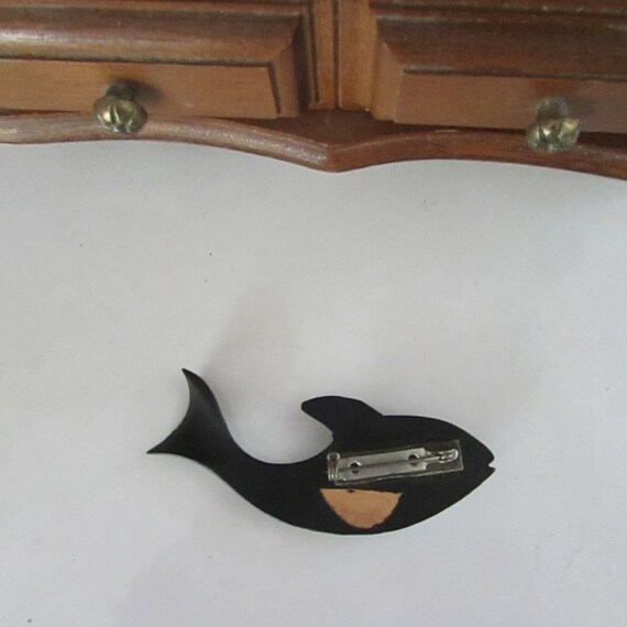Carved Wood Black Fish Pin – Made in Sweden – Vin… - image 4