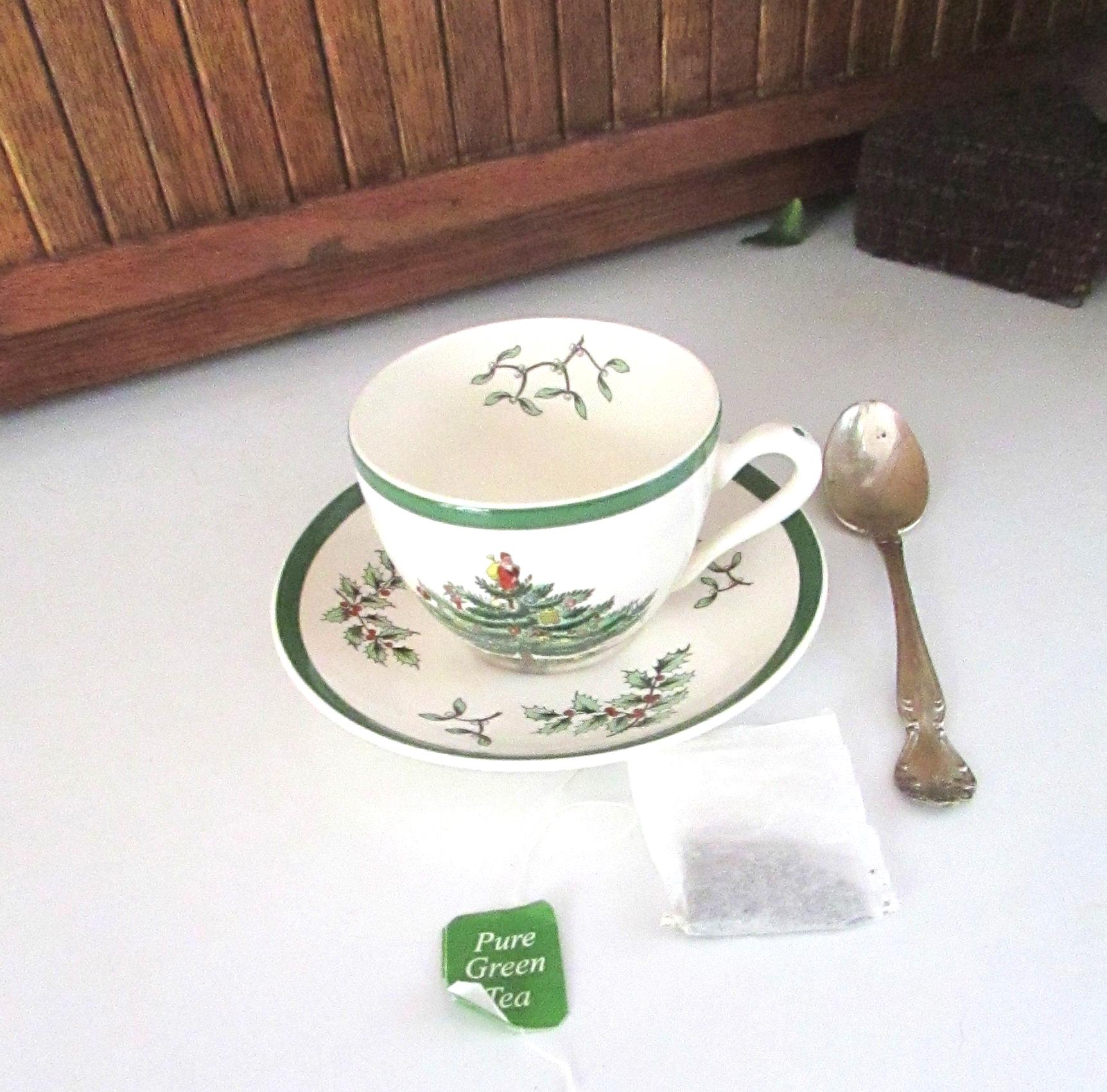 スポード　SpodeChristmas Spode Tea Cup and Saucer - Spode Christmas Tree Pattern S3324
