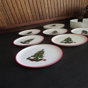 Christmas Tree Coasters & Storage Box – Round White Laquer-Ware Beverage Coasters – Set of 6 Illustrated Vintage Easy Care Coasters