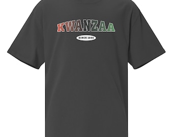 Kwanzaa / Desde 1966 / Camiseta de adulto de gran tamaño y corte cuadrado / Rojo, negro y verde
