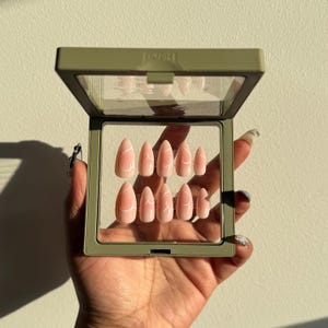 Unhas de pressão personalizadas feitas à mão