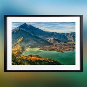 Amanecer en el borde del cráter Rinjani: póster impreso en papel