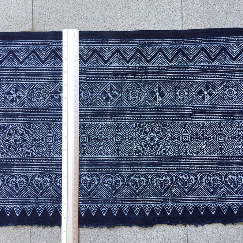 Hmong Indigo Batik Coton 14.50 largeur tissu bloc à main Vendu par le 1 yard Hmong Batik traditionnel avec bloc à main wax image 4
