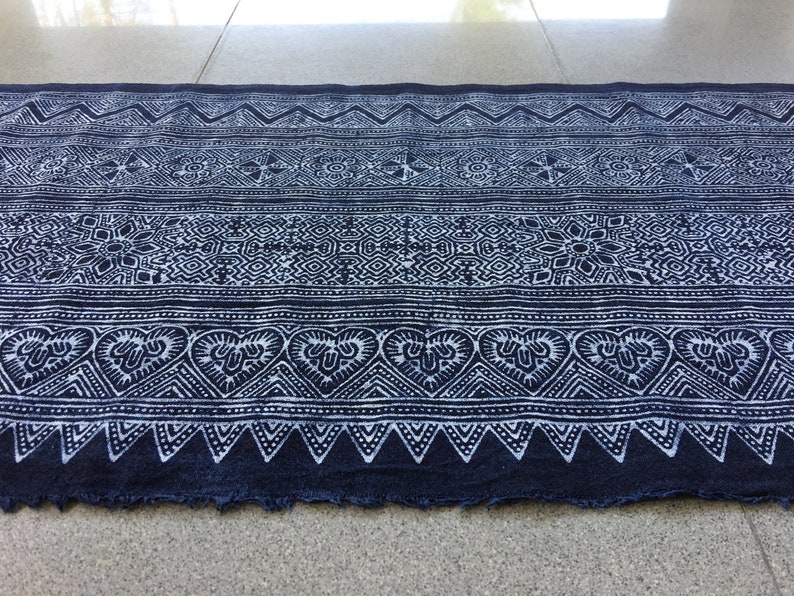 Hmong Indigo Batik Coton 14.50 largeur tissu bloc à main Vendu par le 1 yard Hmong Batik traditionnel avec bloc à main wax image 8