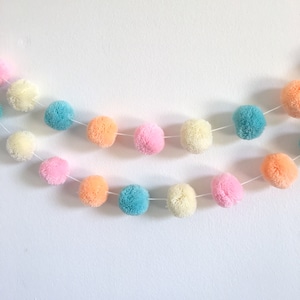 Custom Pom Pom Garland, baby shower garland, yarn pom pom garland, pastel color garland, nursery decorations, pom pom bunting, party garland