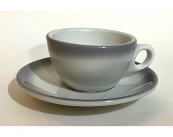 Juego de taza y platillo MCM Caribe Puerto Rico Restaurant Wear Gris Aerografiado