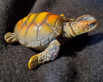 Vintage Resin Sea Turtle Figurine, Hawaiian Honu Decor
