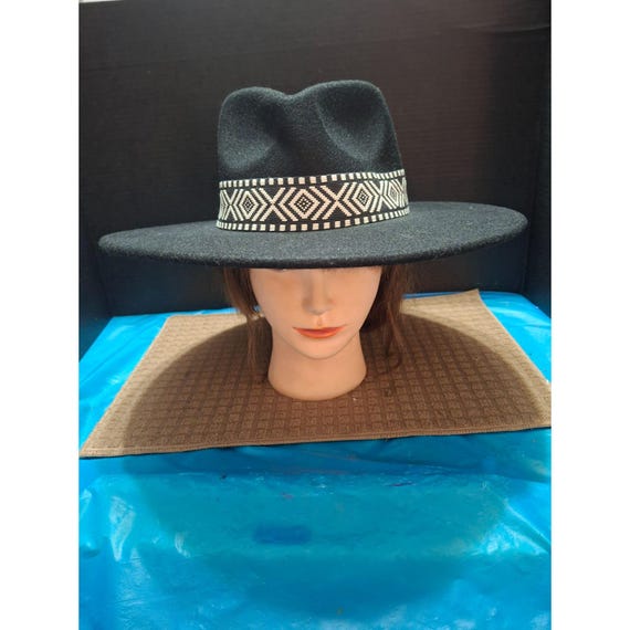 Wide-brim Black Wool Fedora With Geometric Band One Size  display picture 2