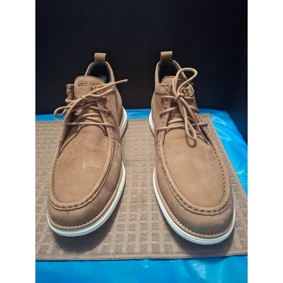 Cole Haan Mens Grand Motion Wedge Chukka Boots Tan Leather  display picture 2
