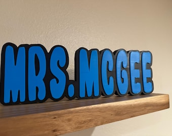 A maior placa de identificação do Etsy, placa de identificação personalizada, placa de identificação personalizada, presente para professores, decoração de escritório, presente exclusivo para colegas de trabalho, chefe, nome de crianças